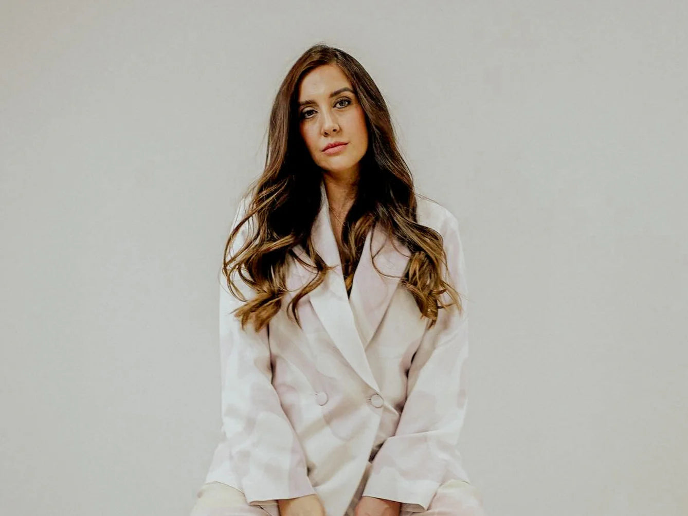 HELENICA_BRAND_BOOK-8.webp__PID:281a0a8b-36e8-4a2c-a0a1-a94154b5b5bb